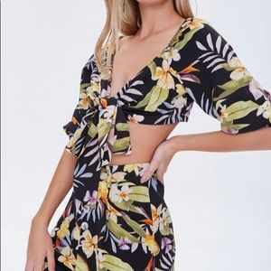 Forever 21 Tropical Top & Shorts Matching 2-piece set NWT size Medium